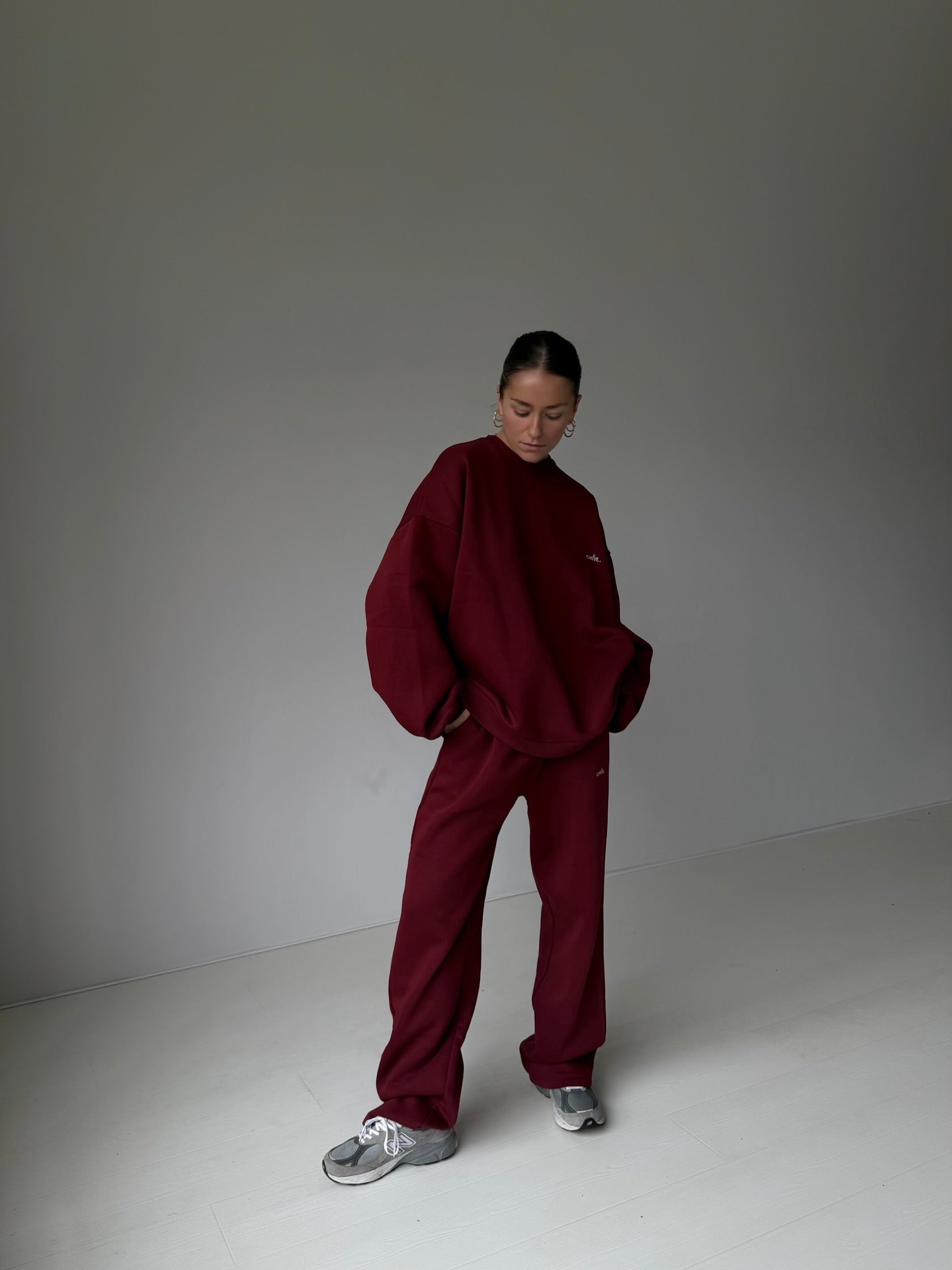 cmfe. sweatshirt - burgundy