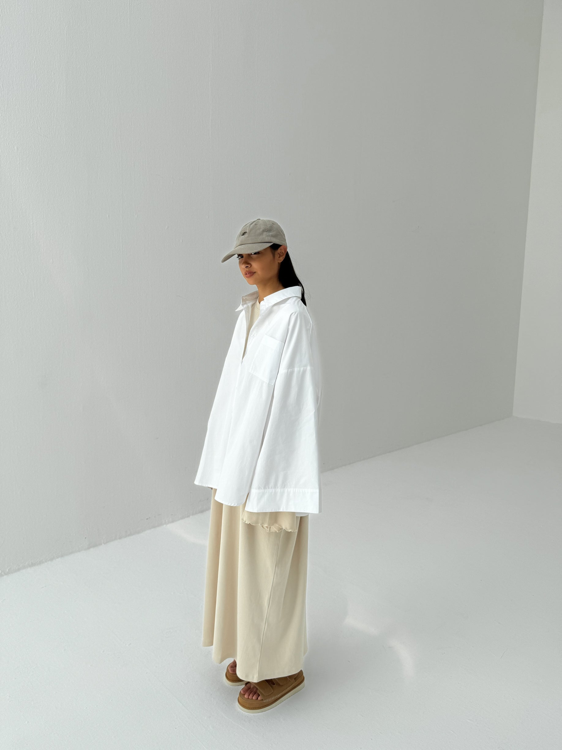 cmfe. poplin shirt - white