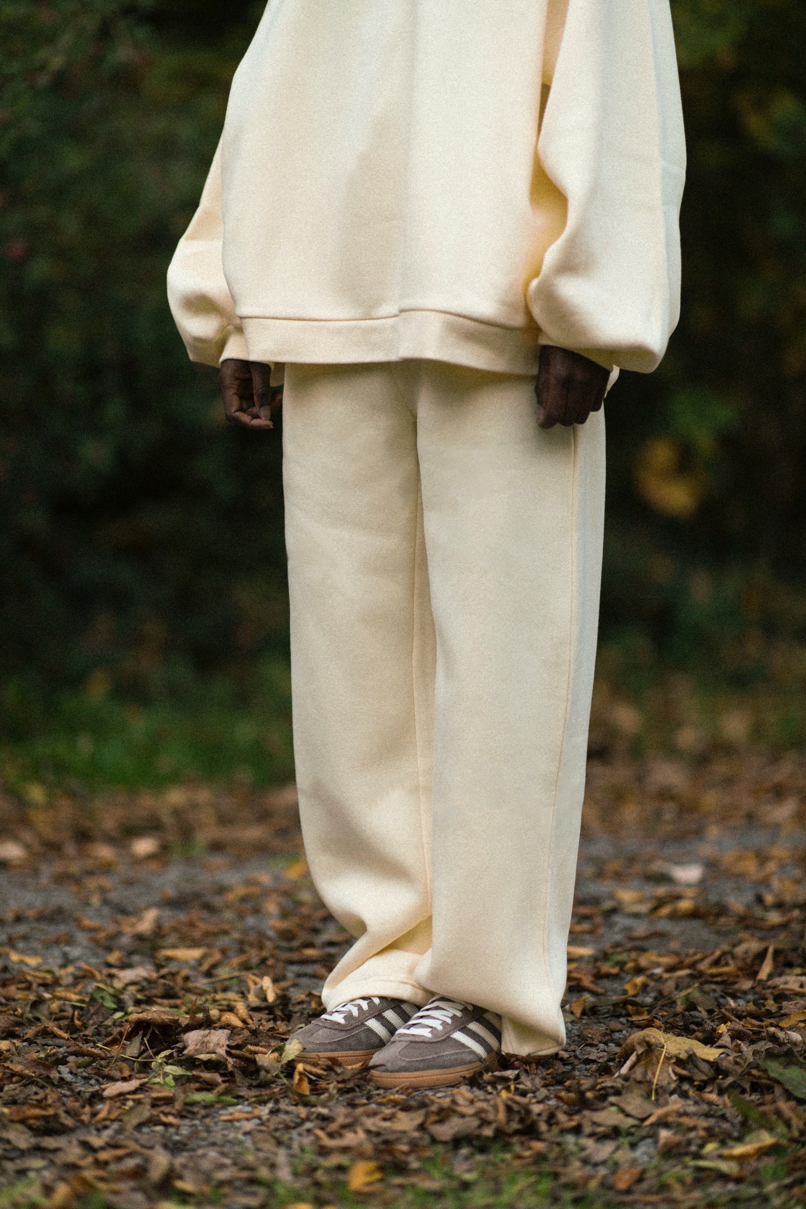 cmfe. straight leg jogger - butteryellow