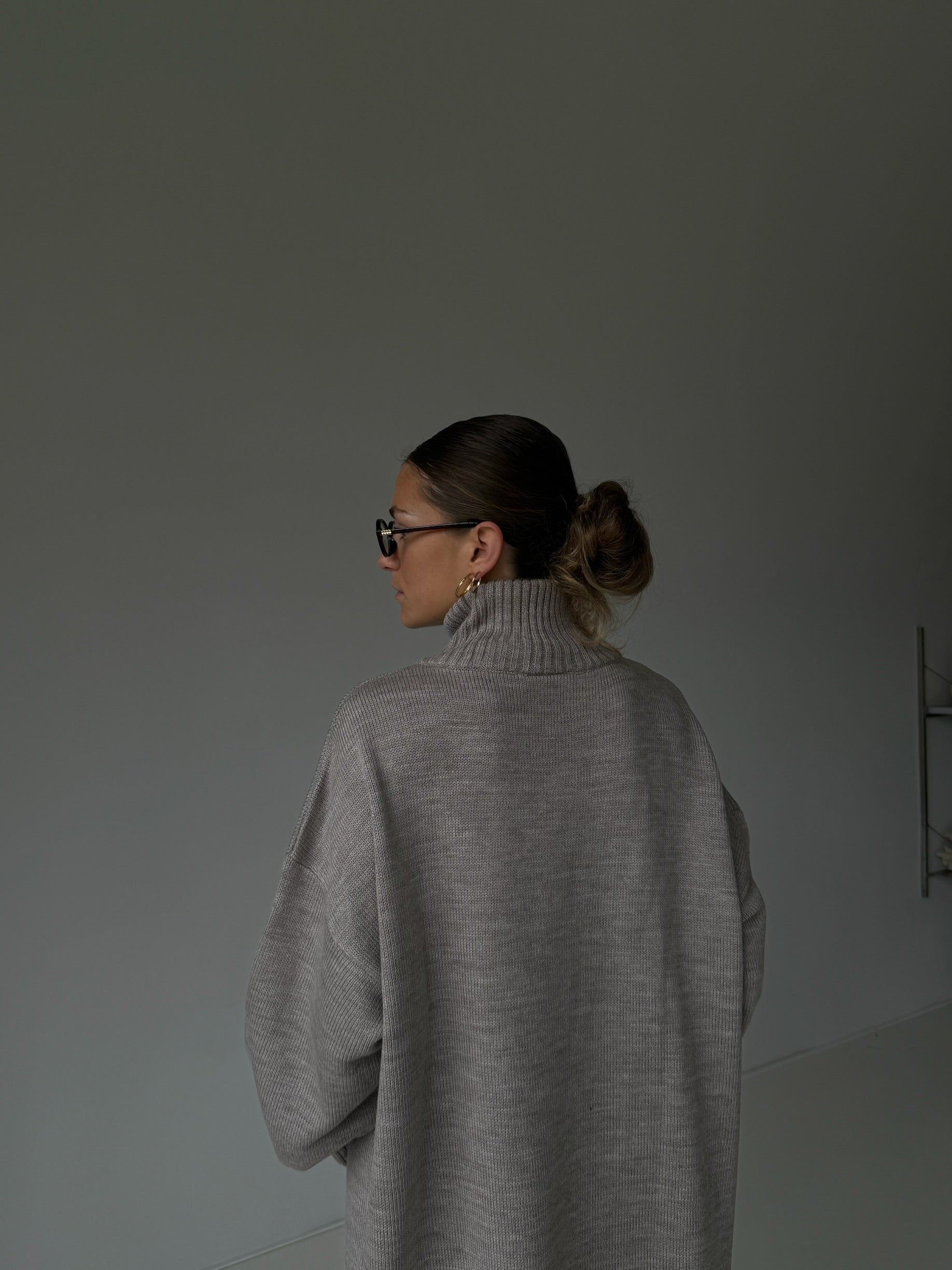 cmfe. oversized half-zip knit dress - dust