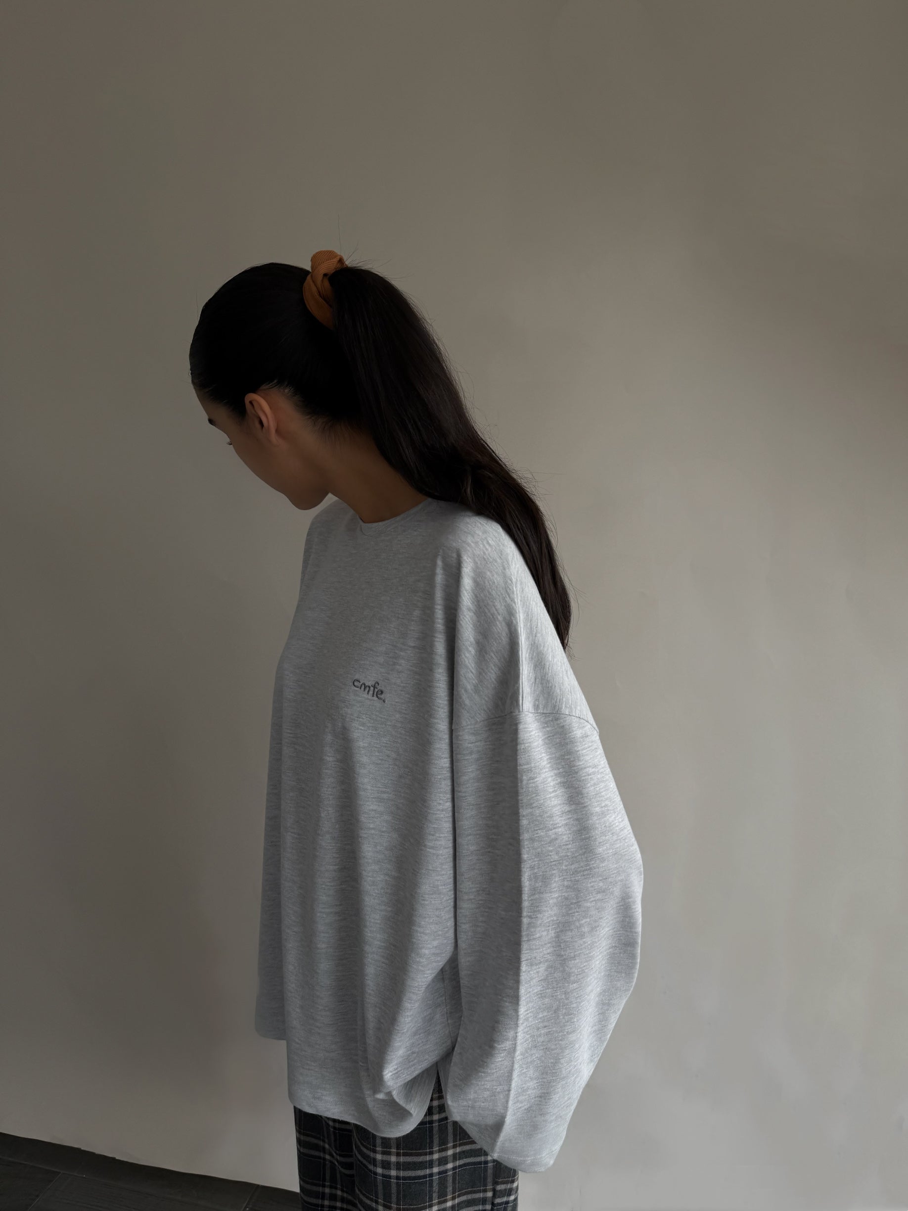 cmfe. oversized t-shirt with sleeves - light grey