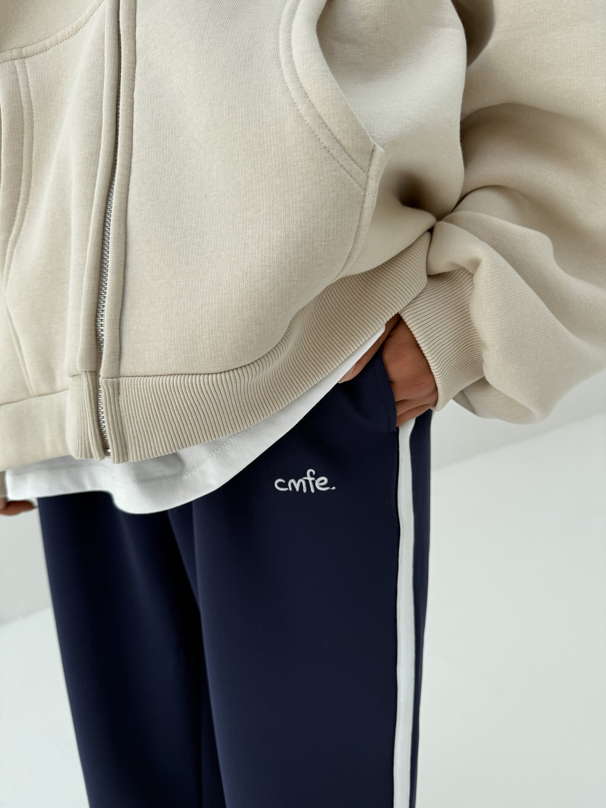cmfe. tracksuit pants - blue