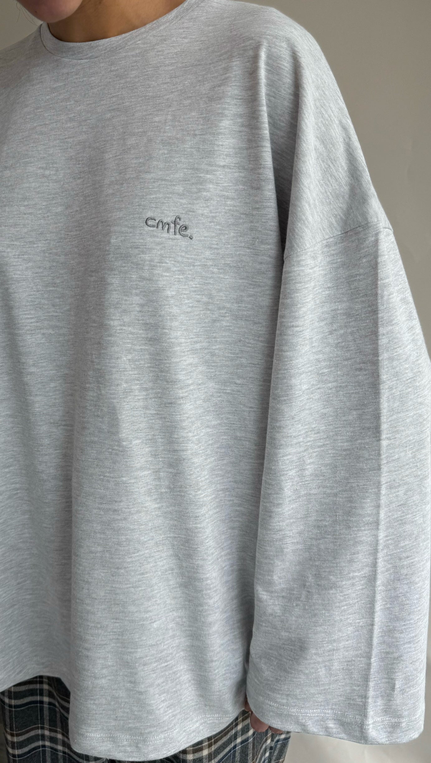 cmfe. oversized t-shirt with sleeves - light grey