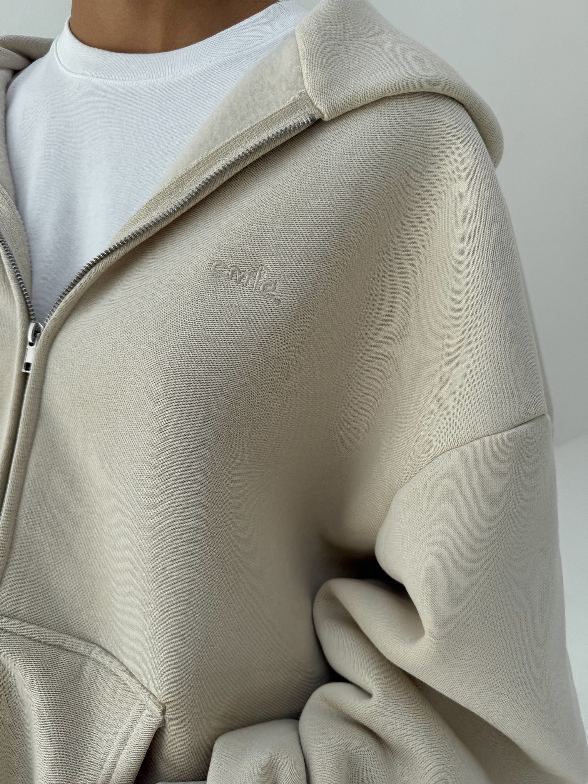 cmfe. zipped hoodie - buttercream
