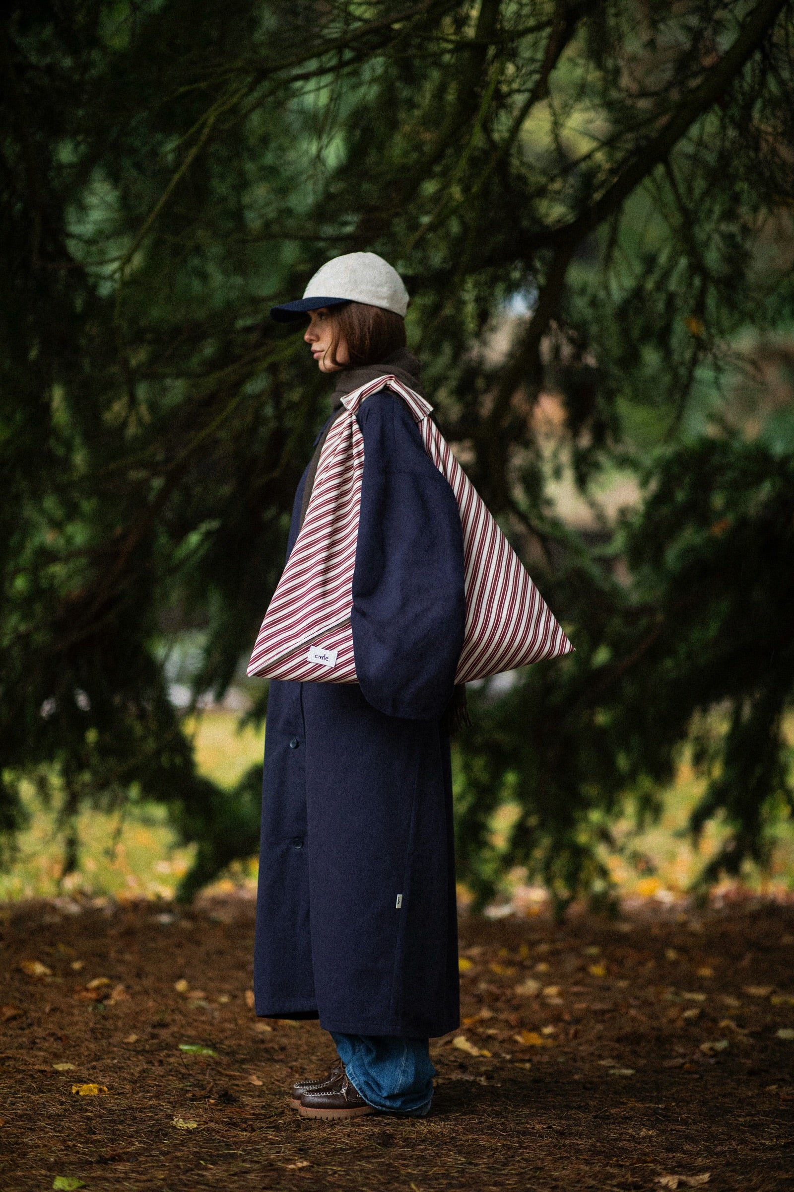 cmfe. trenchcoat - navy – COMFEE.