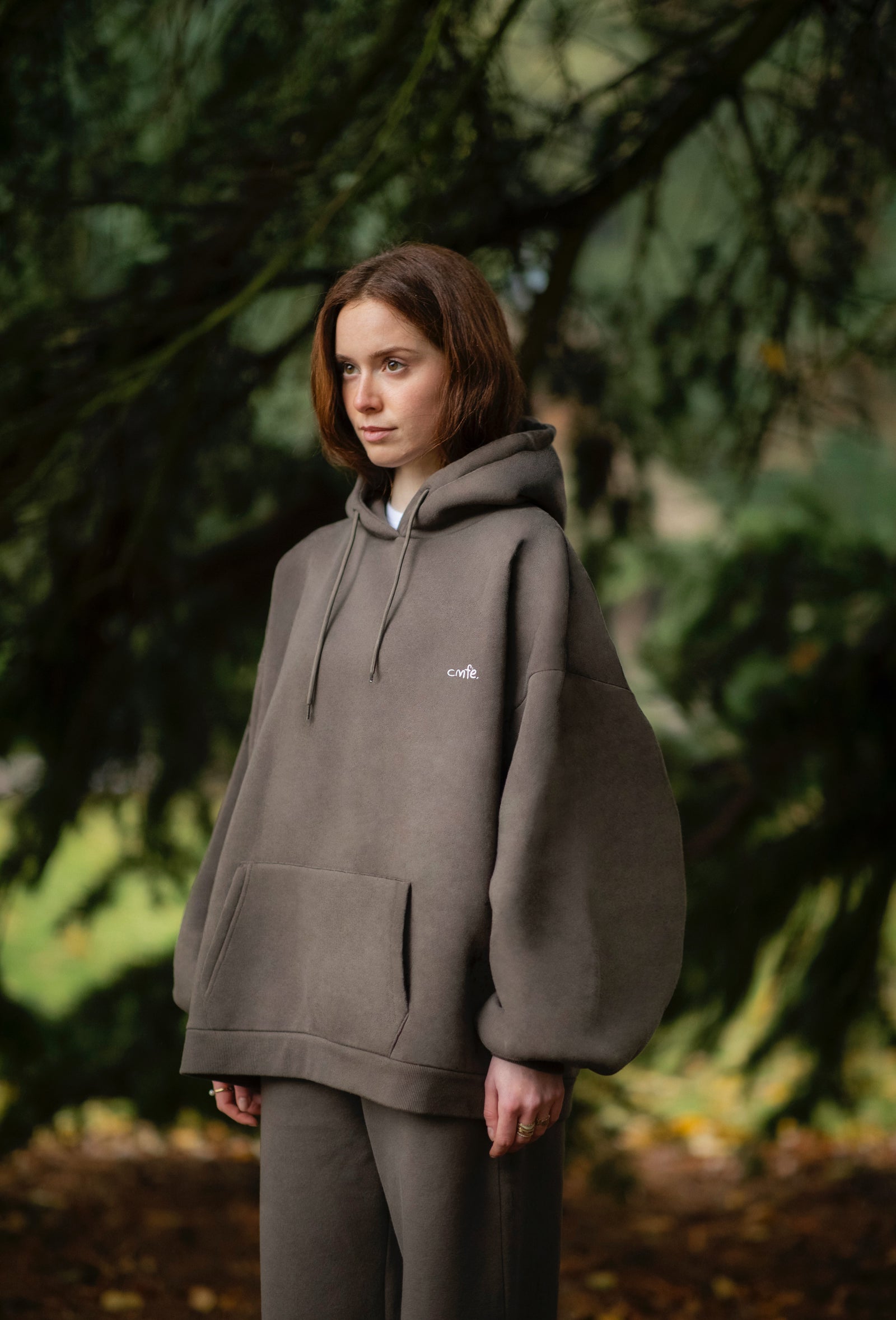 cmfe. hoodie - major brown