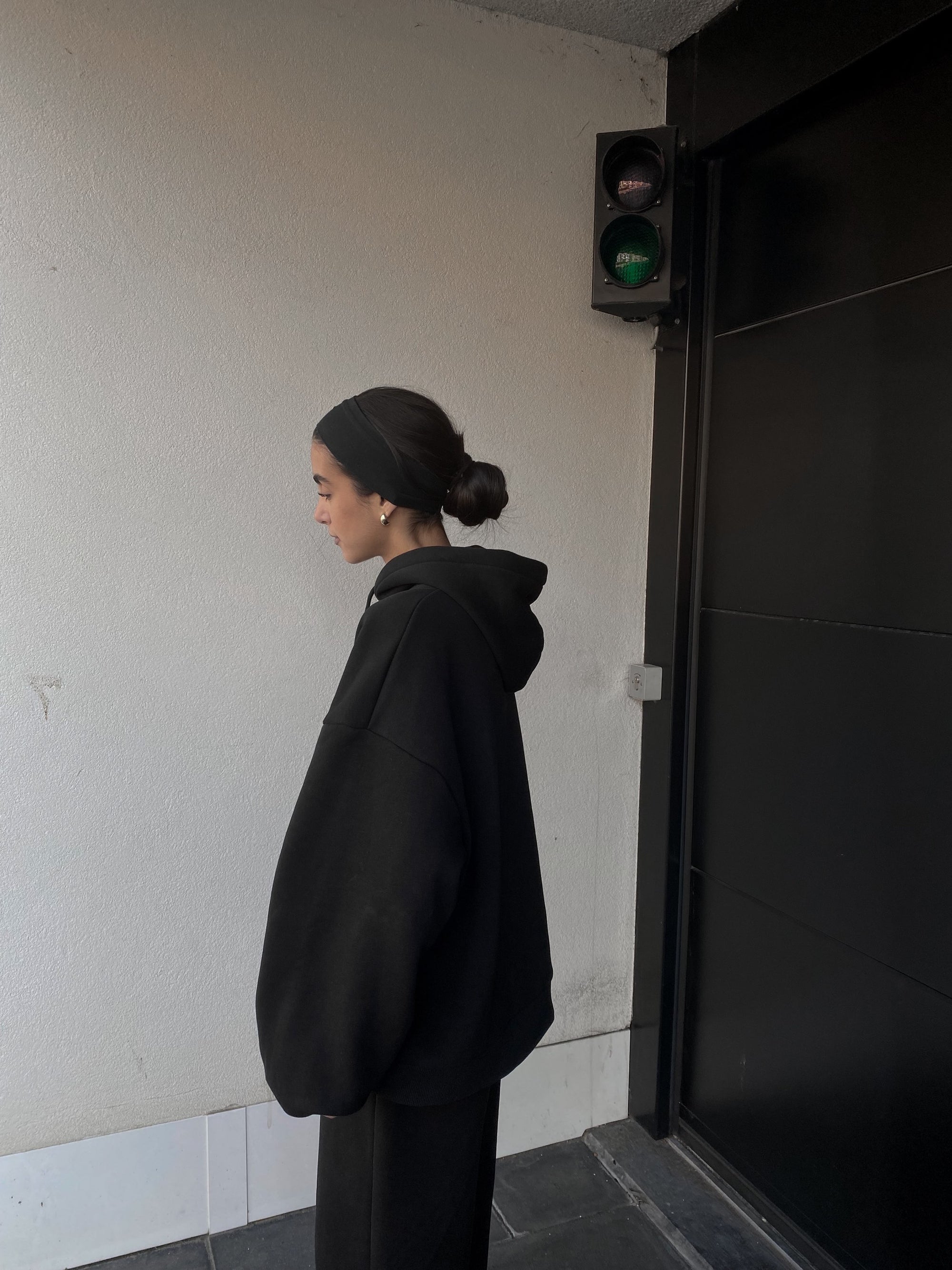 cmfe. hoodie - black