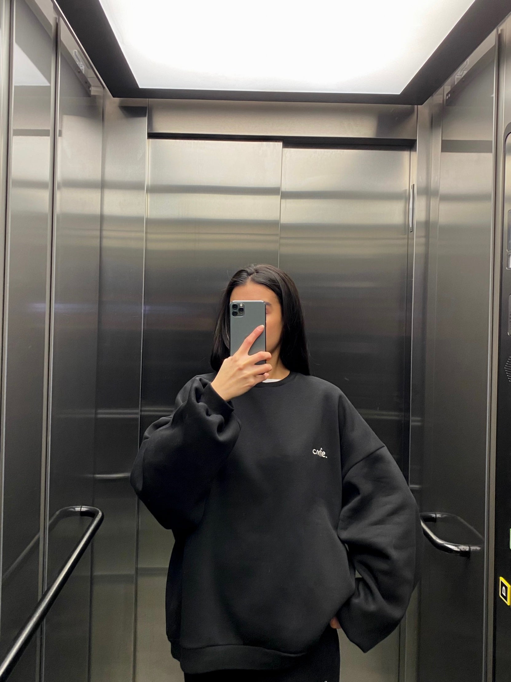 cmfe. sweatshirt - black