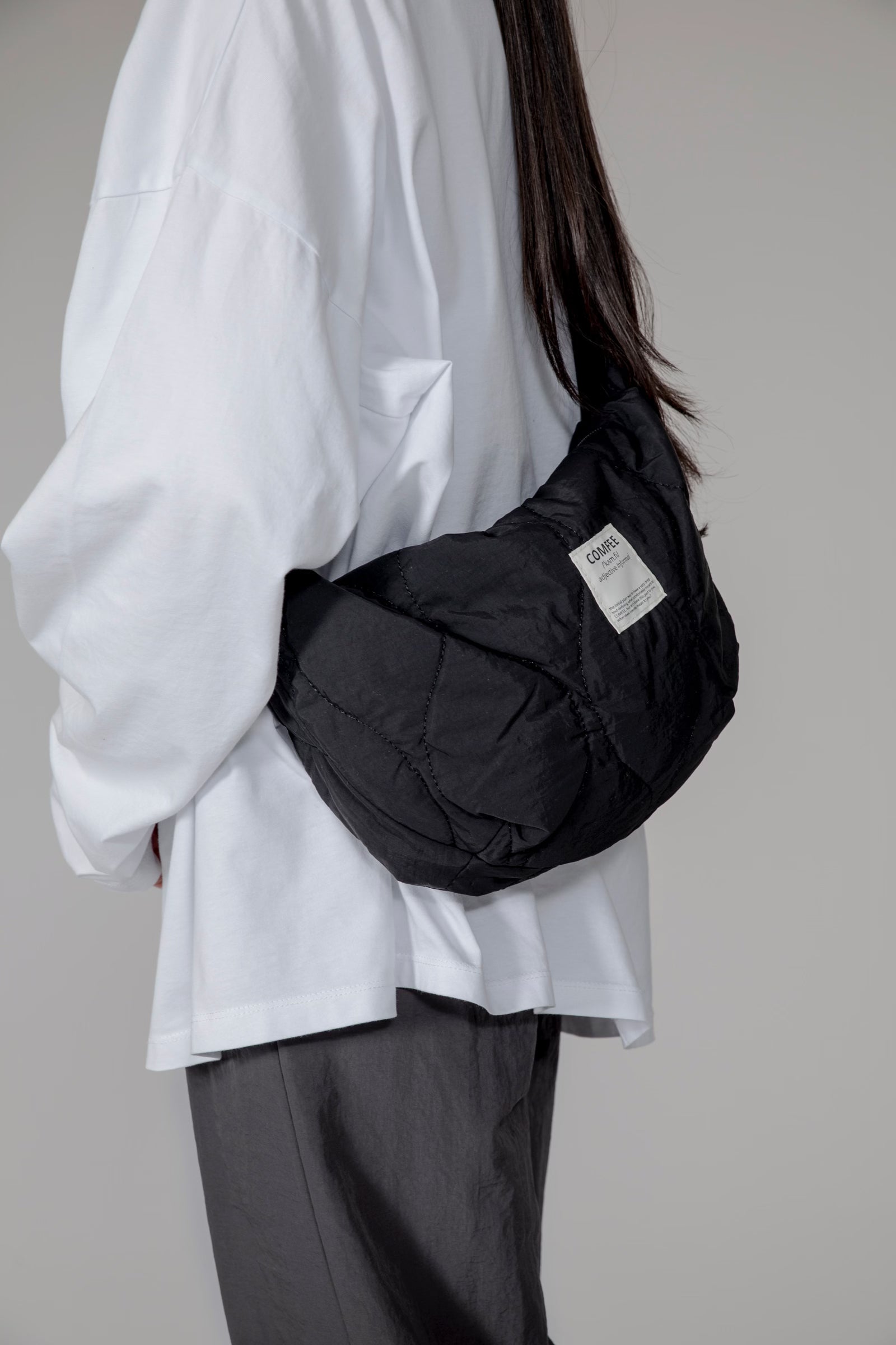 PILLOW crossbody bag - black