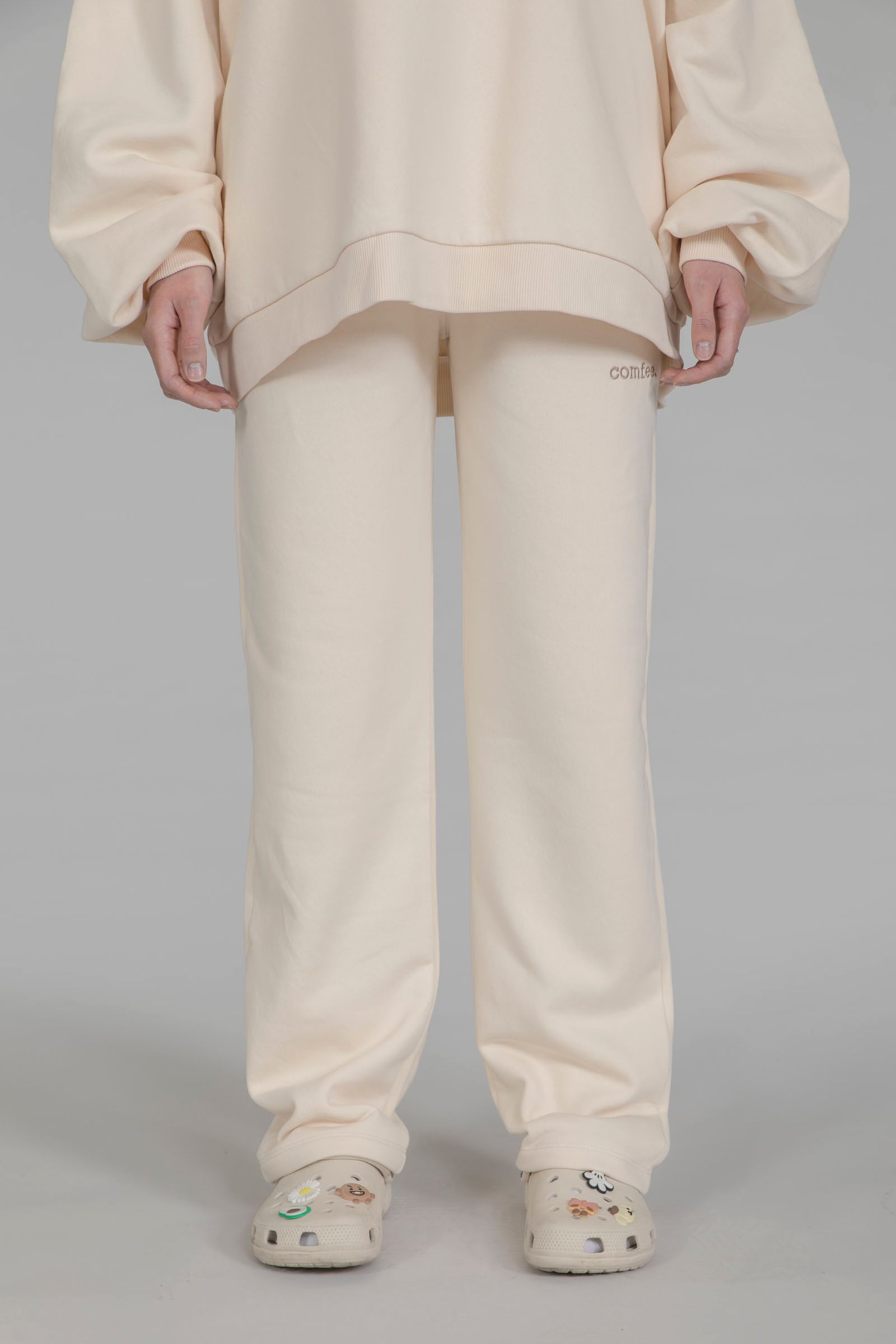 COMFEE. straight leg joggers - candle cream