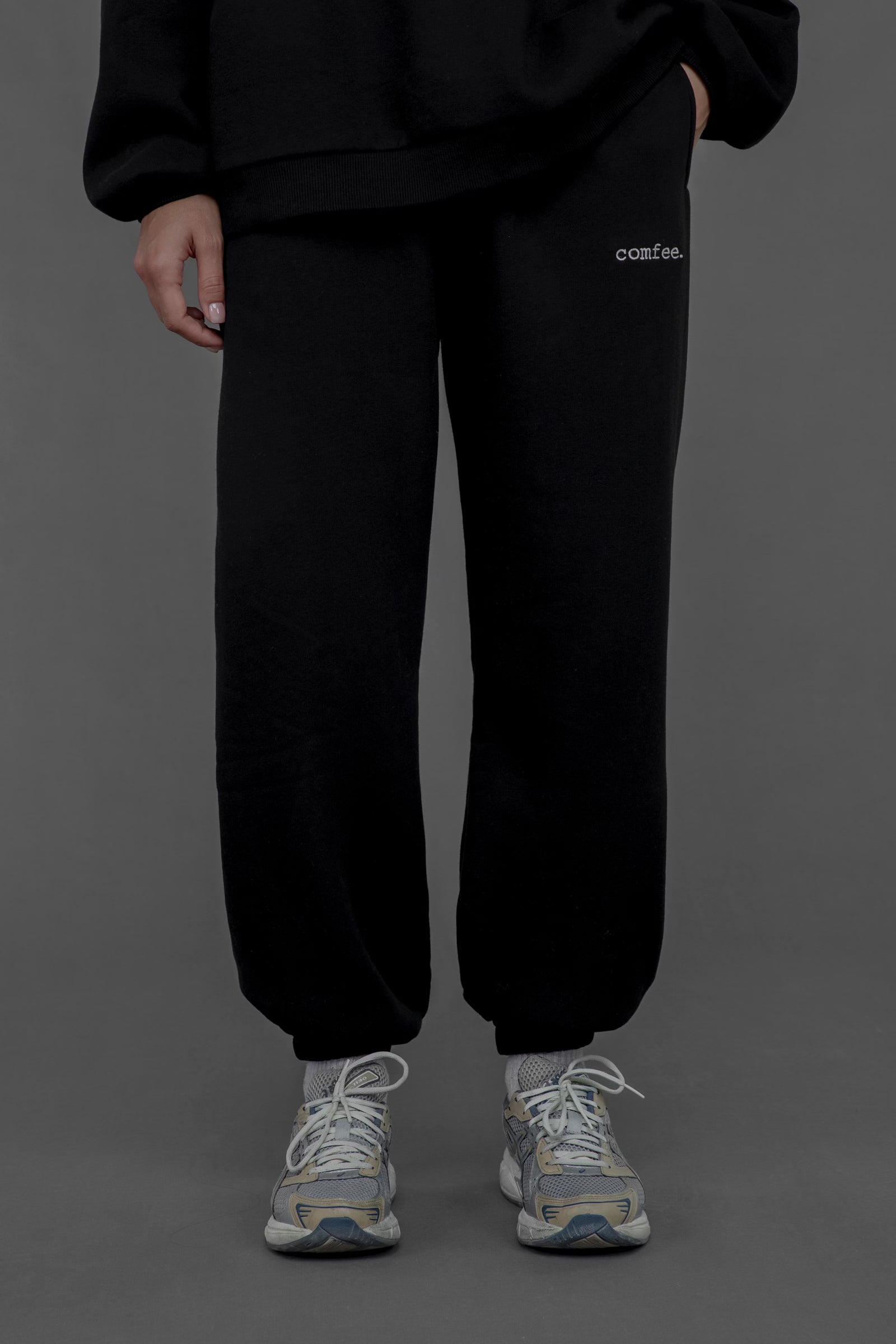 COMFEE. joggers - black