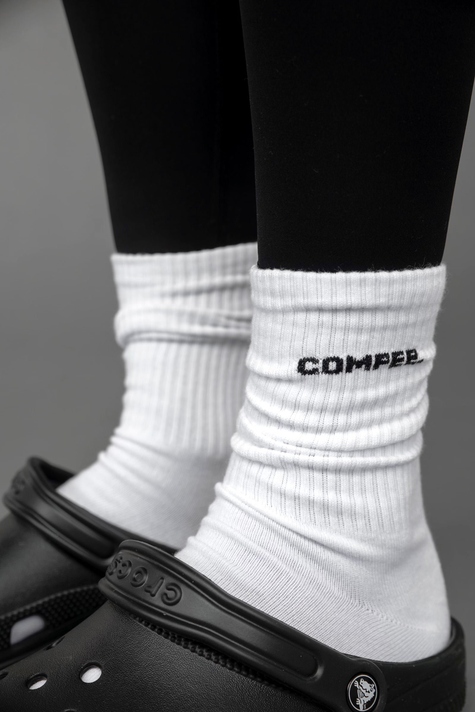 COMFEE. socks - white