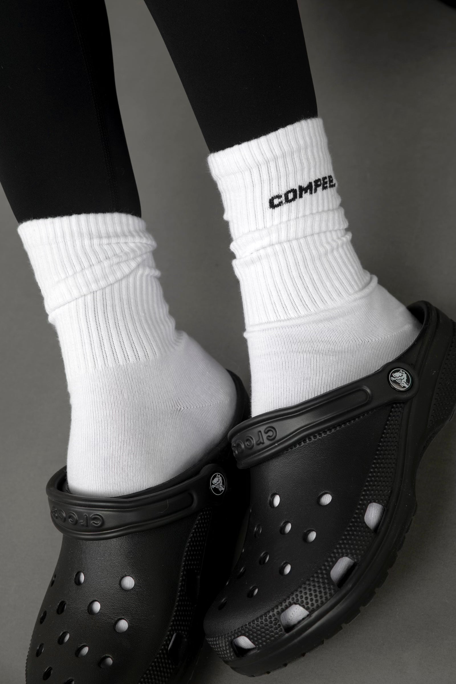 COMFEE. socks - white