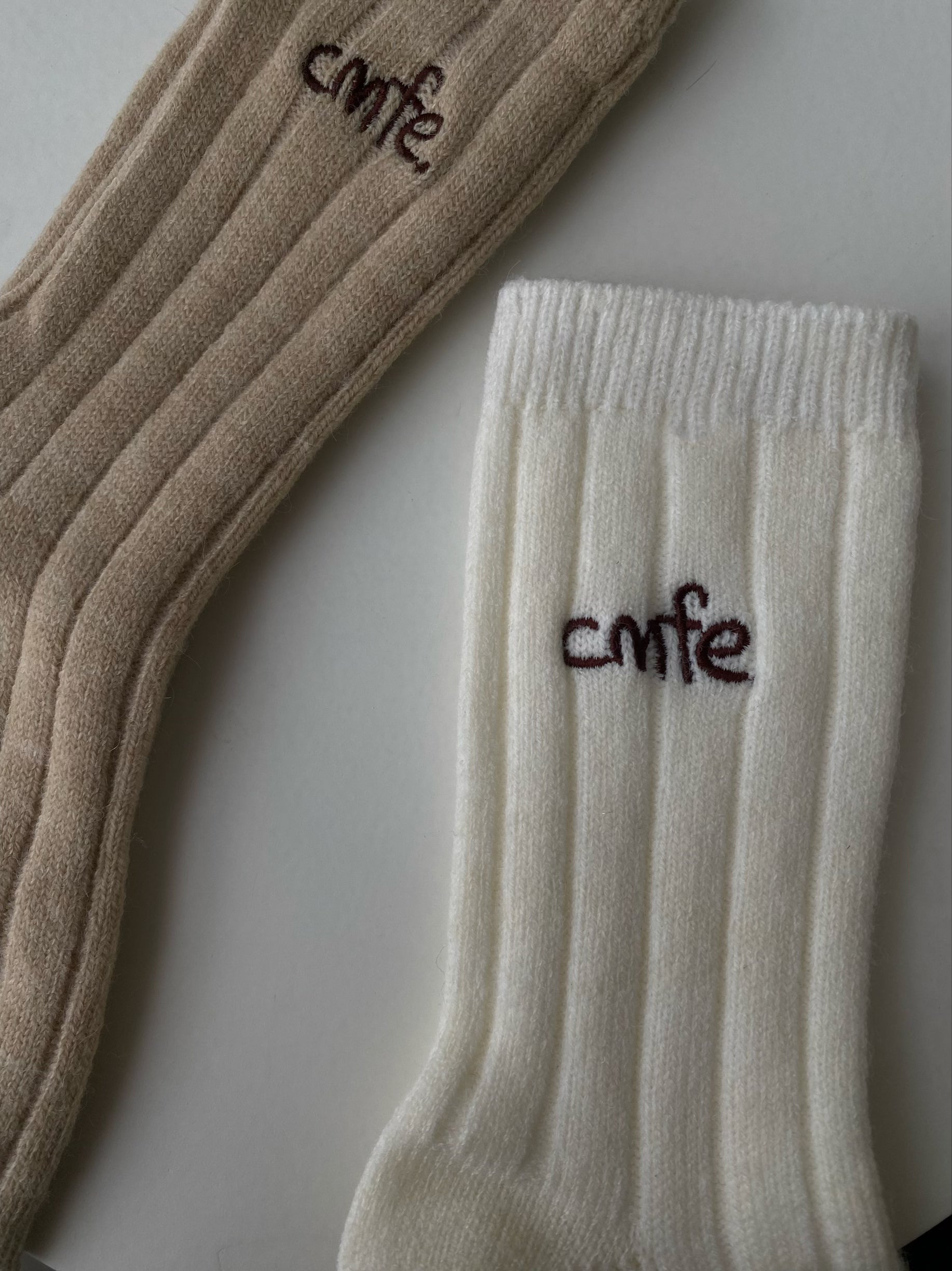 cmfe. wool socks - mocha
