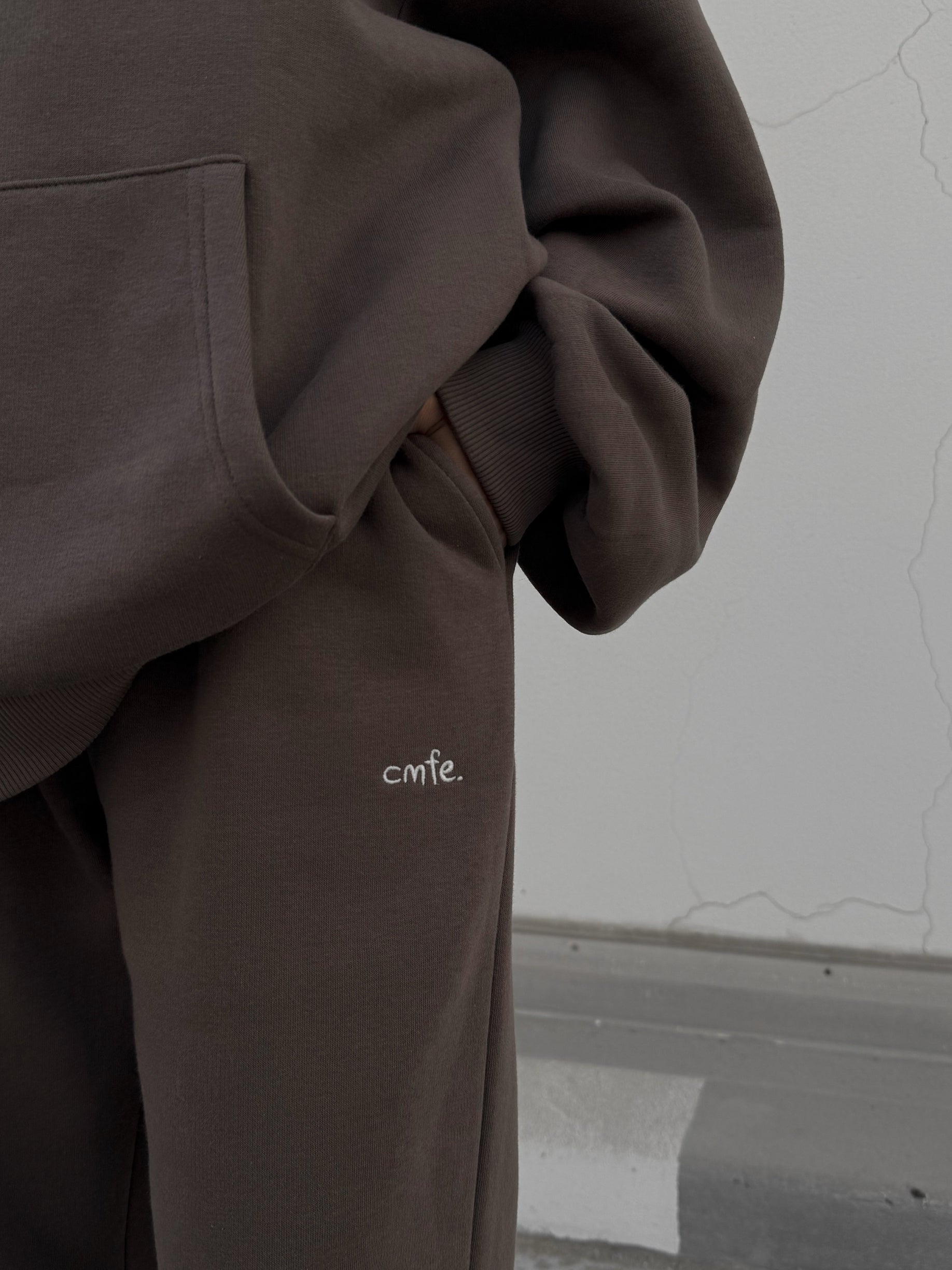 cmfe. straight leg joggers - major brown – COMFEE.